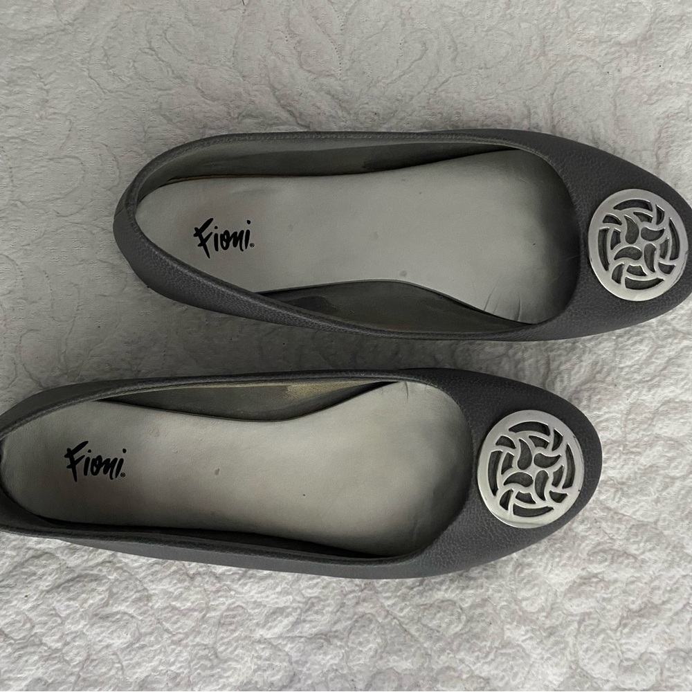 FIONI Clothing Charcoal Gray Women's Flats